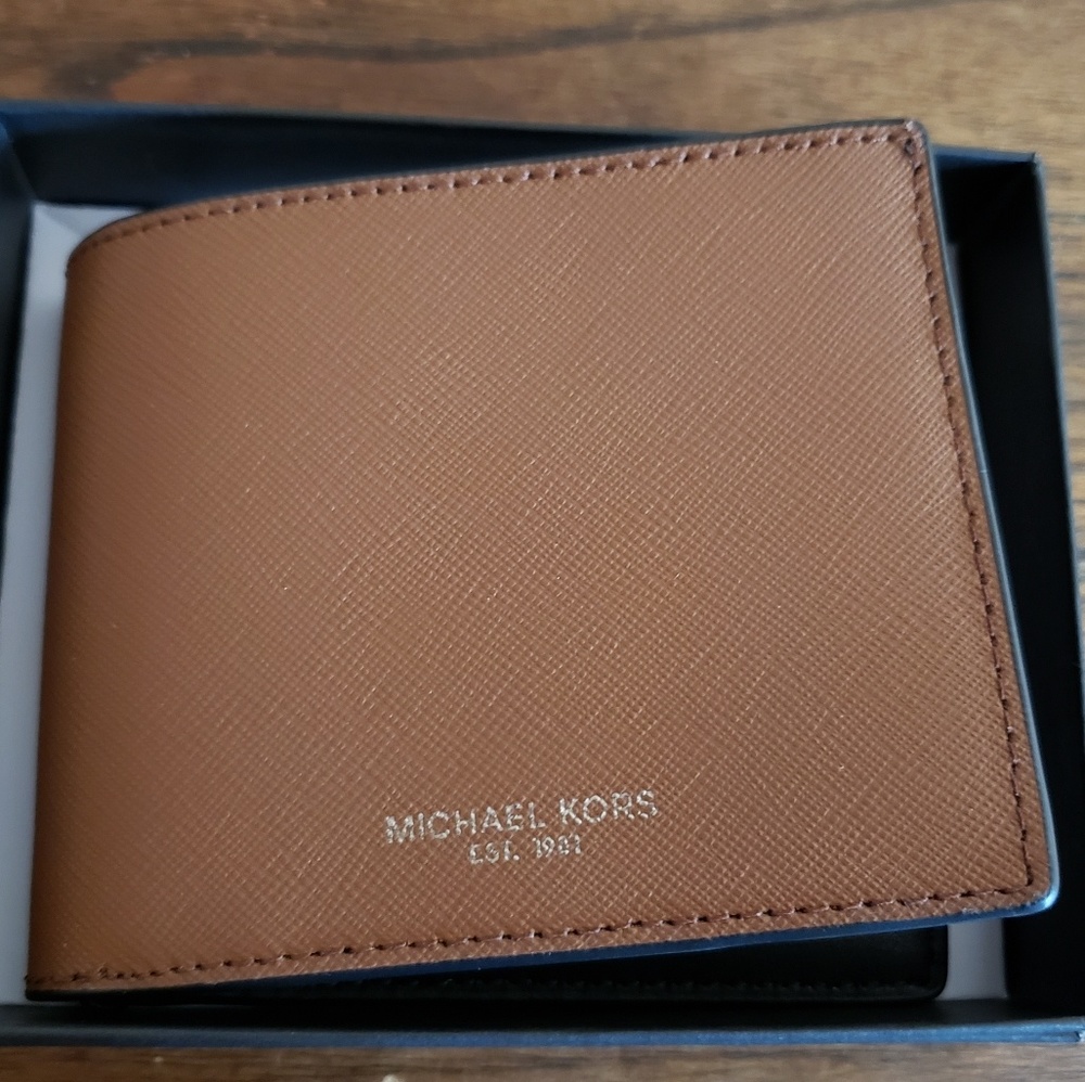 Michael Kors Mens Slim Billfold Andy Wallet Camel